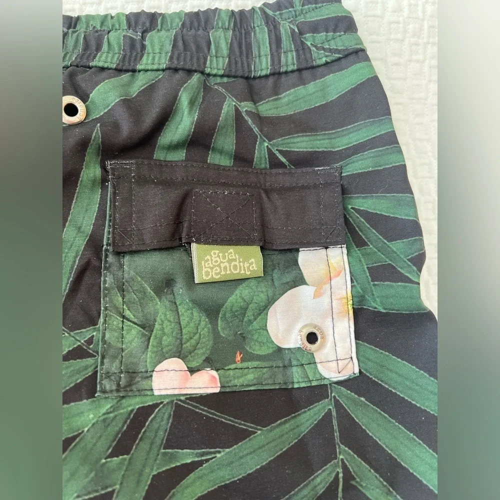 AGUA BENDITA BOYS SWIM SHORTS NICK CAMELLIA NWT Size 10